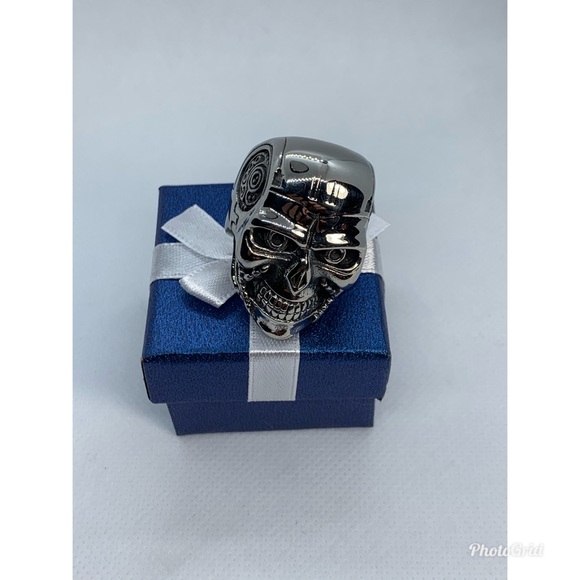 Men Skull Ring in Black Oxidized Stainless Steel - Picture 6 of 8